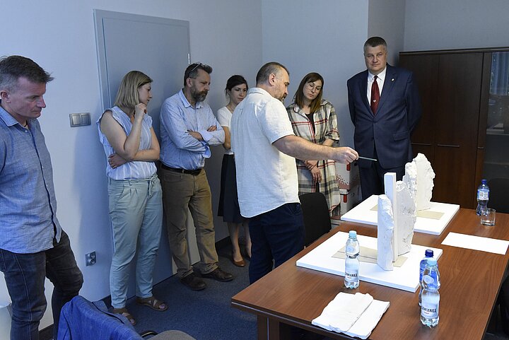 Makieta pomnika TON, proces projektowania