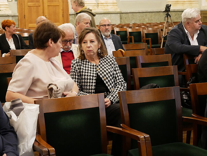 Seminarium poświęcone Aleksandrez Piłsudskiej, uroczystośc w Auli A-0, uczestnicy w strojach formalnych, czesc w mundurach legionowych