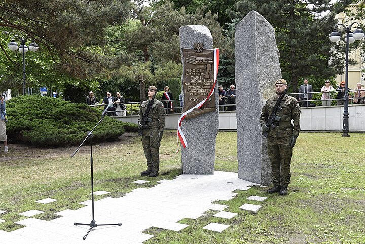 Pomnik Tajnej Organizacji Nauczycielskiej