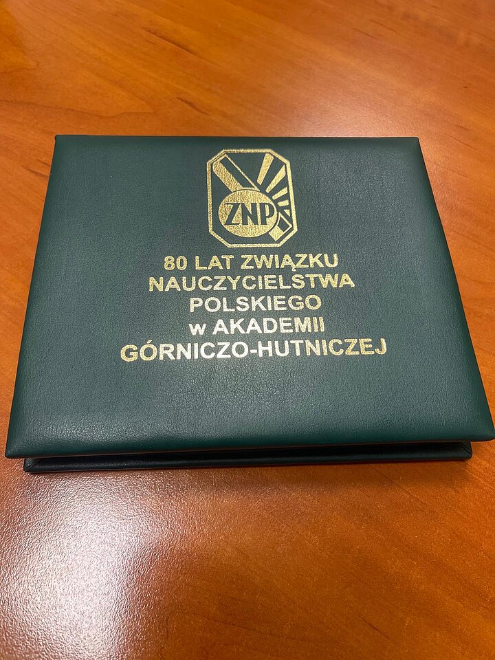 Medal 80-lecia ZNP w AGH, w opakowaniu