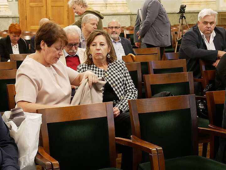 Seminarium poświęcone Aleksandrez Piłsudskiej, uroczystośc w Auli A-0, uczestnicy w strojach formalnych, czesc w mundurach legionowych