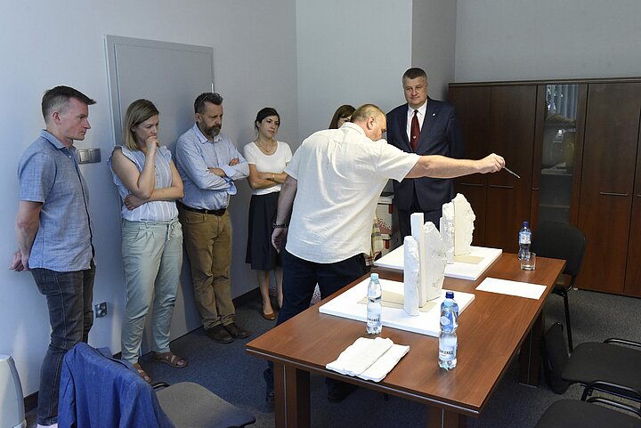 Makieta pomnika TON, proces projektowania